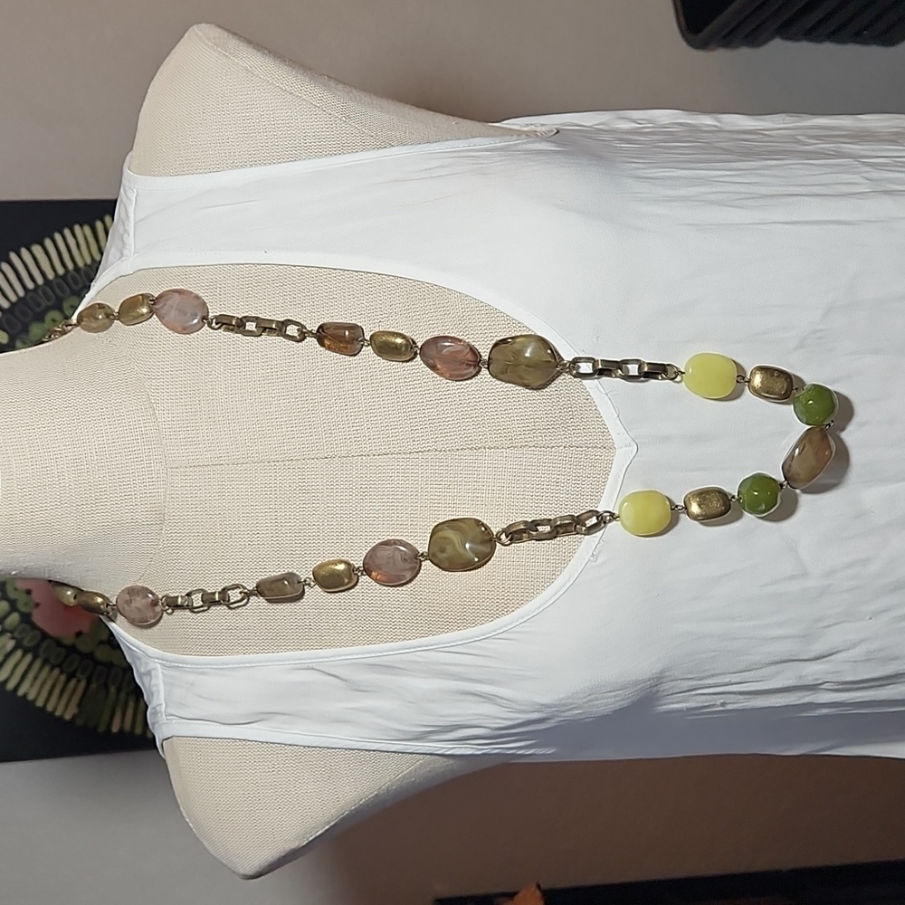 Beaded 17" Necklace Costume Jewelry